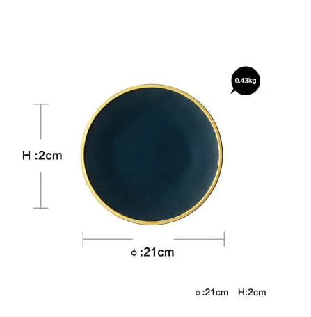 Set di stoviglie in ceramica con bordo dorato