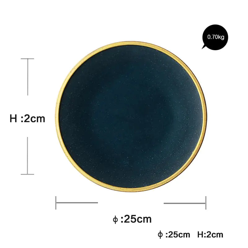 Set di stoviglie in ceramica con bordo dorato