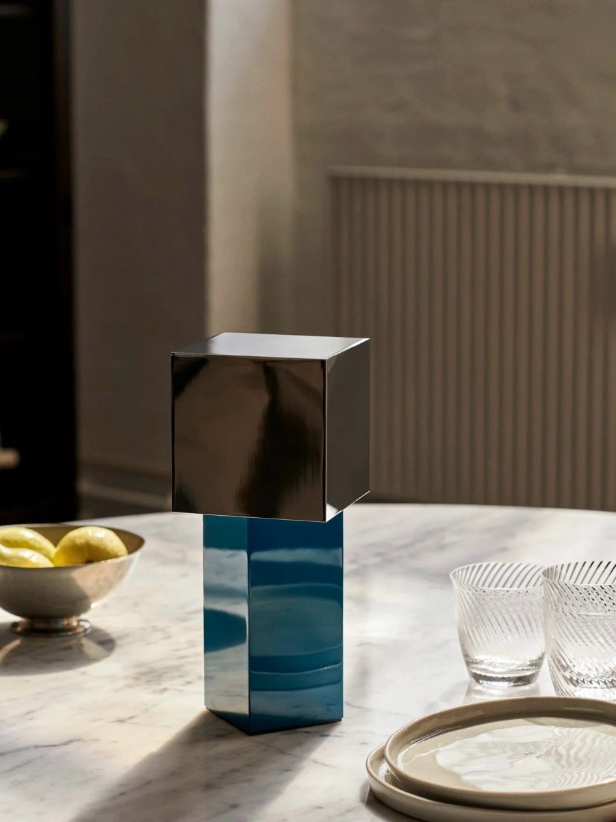 Lampada da Tavolo Moderna Geometrica Memphis – Bauhaus Pivot ATD7, Dimmerabile e Portatile | Designer Table & Bedside Lamp